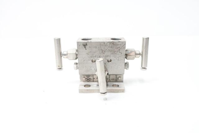 PRECISION GENERAL  M-650SCT STAINLESS THREE VALVE INSTRUMENT MANIFOLD 8000PSI
