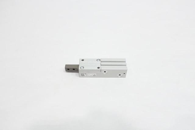 SMC MIS8-10D PNEUMATIC GRIPPER