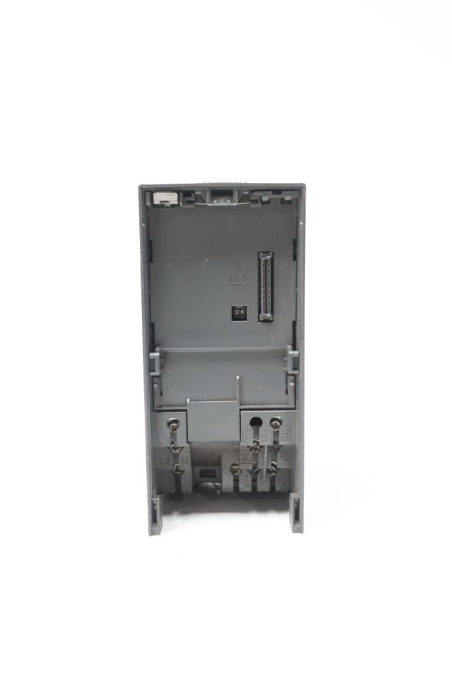 SIEMENS 6SE6440-2UD21-5AA1 MICROMASTER 440 DRIVE 480V-AC 0-650HZ 0-480V-AC 1.5KW