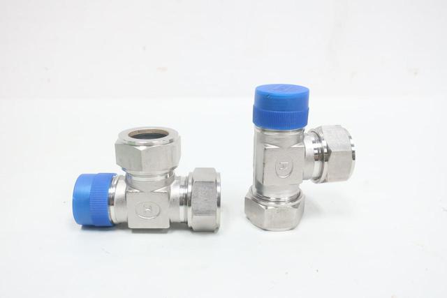 BOX OF 2 HOKE 16TMT16316 STAINLESS TEE 1IN TUBE X 1IN TUBE X 1IN NPT