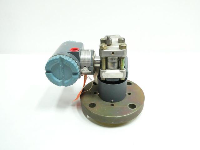 FOXBORO IFL10-D50C11F FLANGED LEVEL TRANSMITTER 3IN 150 12.5-42V-DC