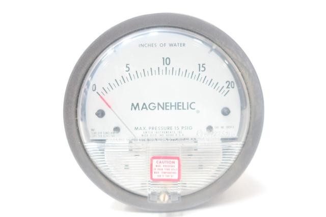 DWYER 2020C MAGNEHELIC PRESSURE GAUGE 4IN 0-20IN-H2O
