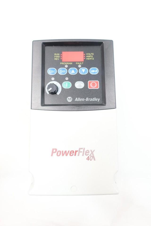 ALLEN BRADLEY 22B-D1P4N104 POWERFLEX 40 480V-AC 0-400HZ 1/2HP AC VFD DRIVE