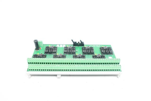 PHOENIX CONTACT 2901295 ABB HV 8CH RELAY MODULE