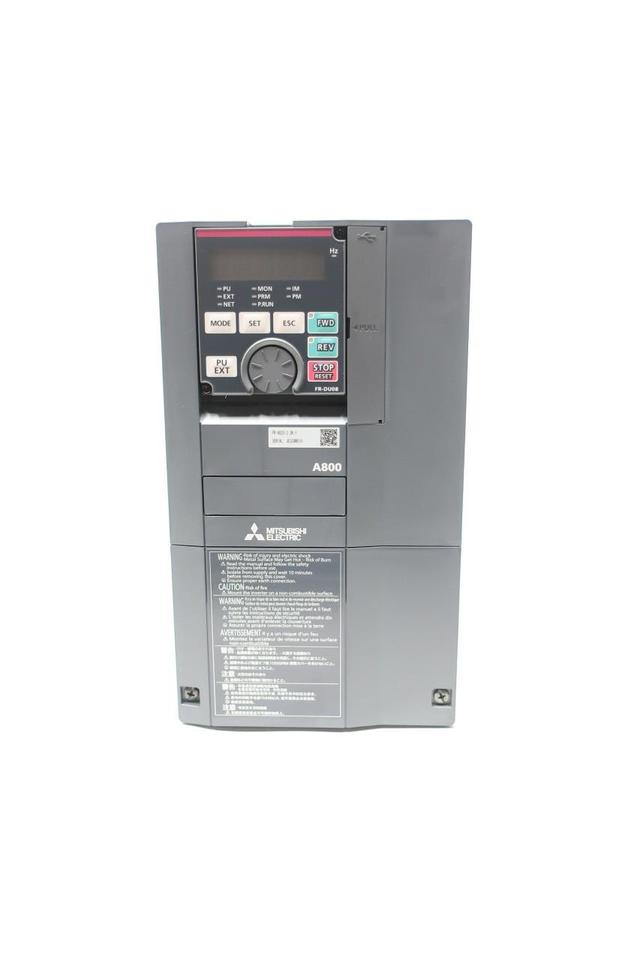MITSUBISHI FR-A820-2.2K-1 FREQROL A800 VFD DRIVE 200-240V-AC 0.2-590HZ 2.2KW