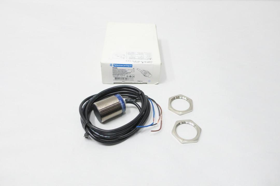 TELEMECANIQUE XS530B1PAL2 PROXIMITY SENSOR 24V