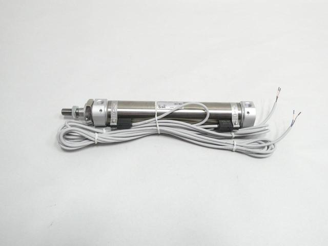 SMC CDM2BZ32-150AZ-C73L DOUBLE ACTING PNEUMATIC CYLINDER 32MM 150MM 145PSI