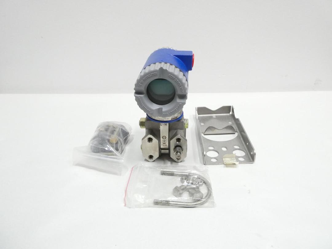 FOXBORO IGP20-T22A21F-M2L1 GAGE PRESSURE TRANSMITTER -5-10IN-H2O 12.5-42V-DC