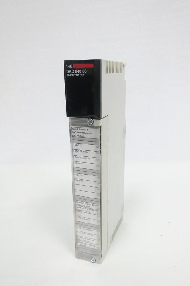 SCHNEIDER 140 DAO 840 00 TSX QUANTUM OUTPUT MODULE