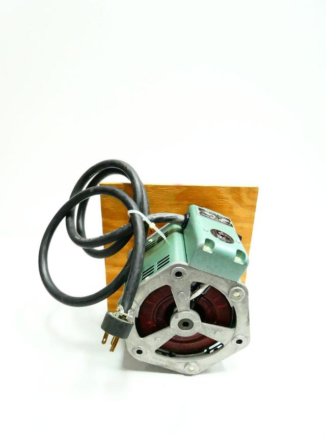 STANDARD ELECTRIC 3PN1520B ADJUST-A-VOLT VARIABLE AUTO TRANSFORMER 240VAC 280VAC