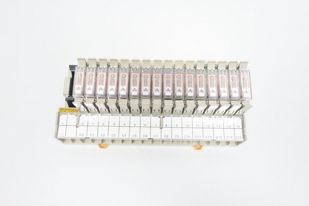 OMRON G7TC-OC16 I/O RELAY TERMINAL MODULE 24V-DC