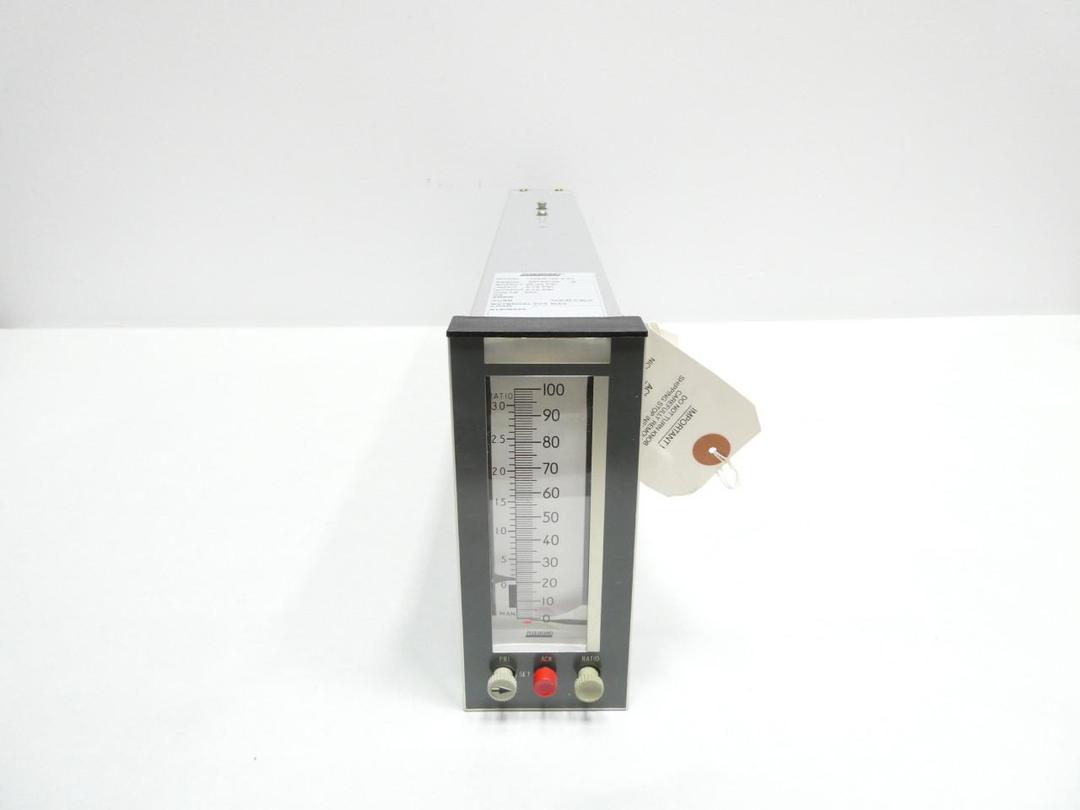 FOXBORO 130ZW-N4-A-FL PNEUMATIC INDICATING CONTROLLER 24V 3-15PSI