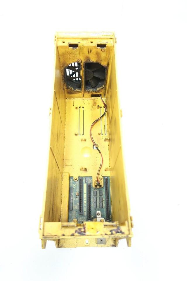 FANUC A02B-0228-B501 SERIES 18-MC CHASSIS MODULE