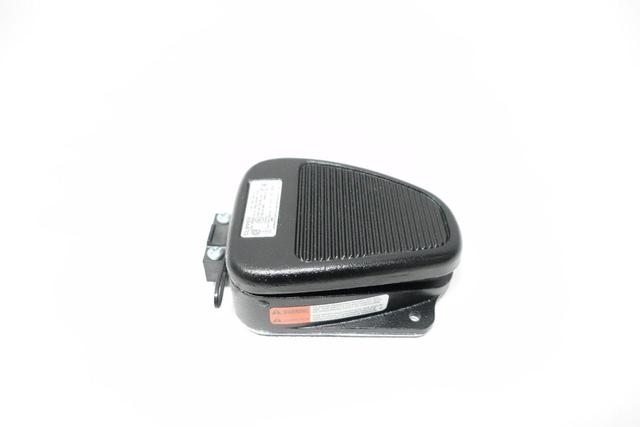 CLIPPER 632-S CAST IRON FOOT SWITCH CONTROL 125/250V-AC