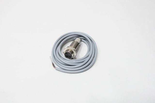 BAUMER FZAM 18P10/403508 PHOTOELECTRIC SENSOR 24V-DC