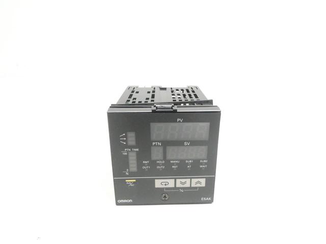 OMRON E5AK-TPRR2 TEMPERATURE CONTROLLER 100-240V-AC