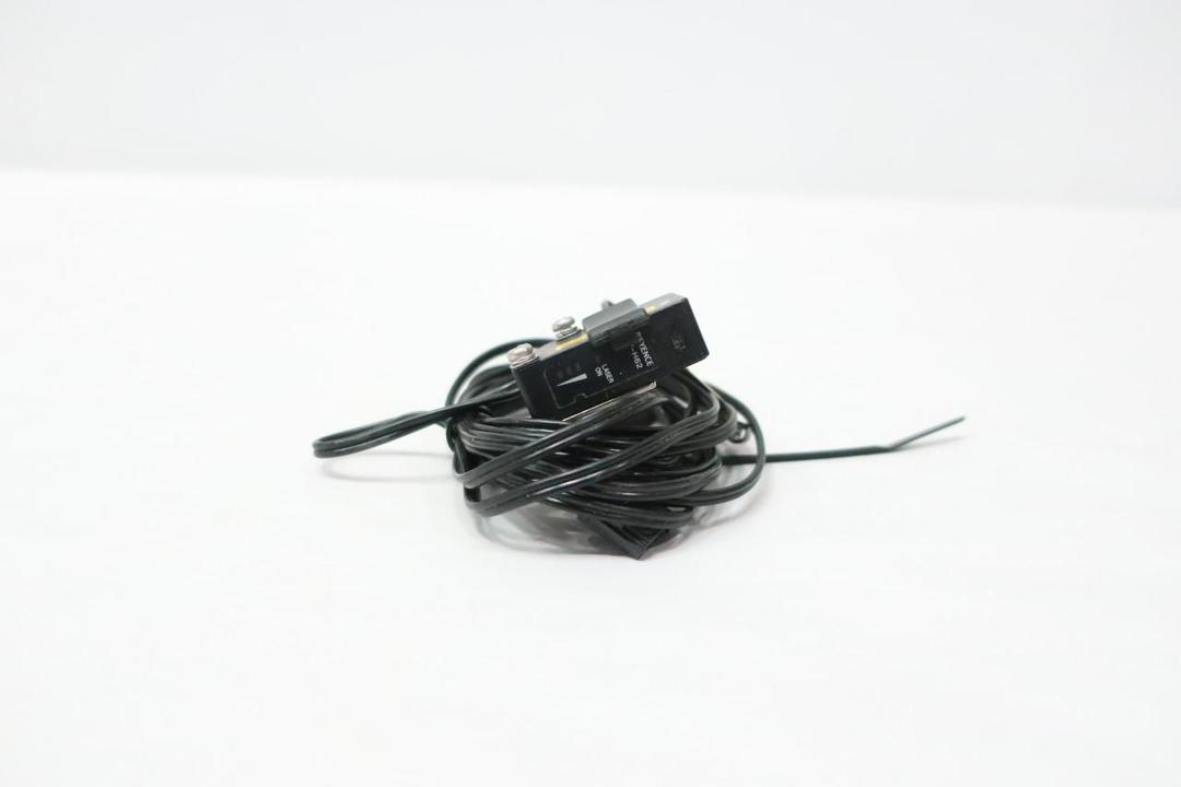 KEYENCE LV-H62 RETRO REFLECTIVE LASER SENSOR