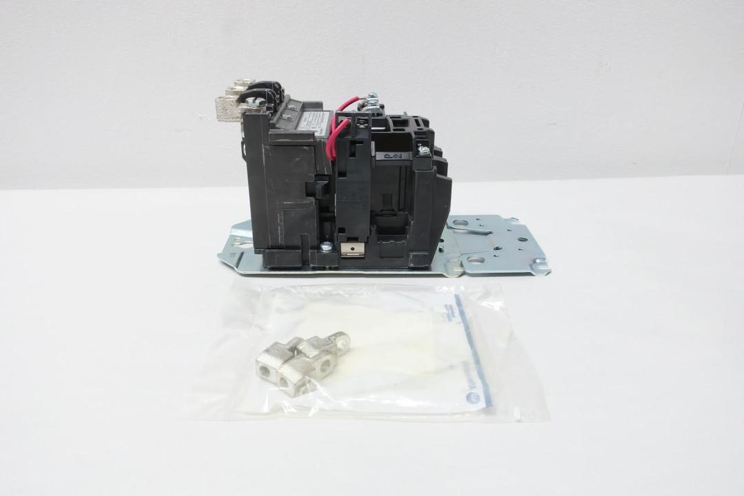 ALLEN BRADLEY 500F-COD930 SIZE 2 AC CONTACTOR 115-120V-AC 45A AMP 25HP