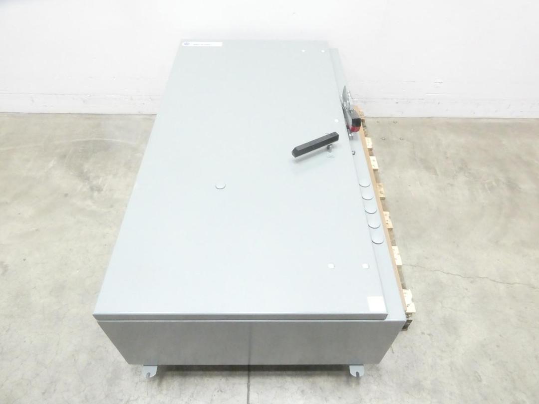 ALLEN BRADLEY 512-FJB-28R SIZE 5 COMBINATION STARTER 460-480V-AC 200HP