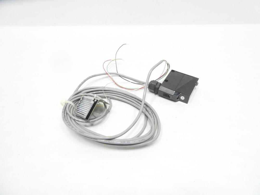 OMRON E3JM-R4M4-US PHOTOELECTRIC SENSOR 24-240V-AC