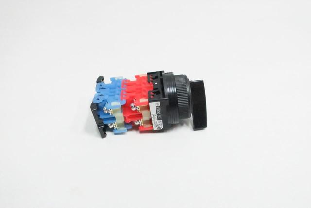 FUJI ELECTRIC AR30WCR-551CB SELECTOR SWITCH