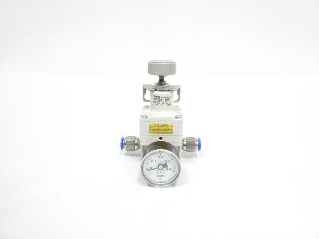 SMC IR2020-02B PNEUMATIC REGULATOR 1MPA 0.01-0.8MPA RC1/4