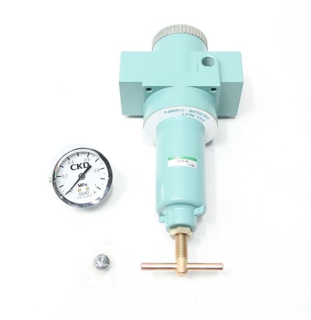 CKD 2215-8C PNEUMATIC PRESSURE REGULATOR 1IN RC
