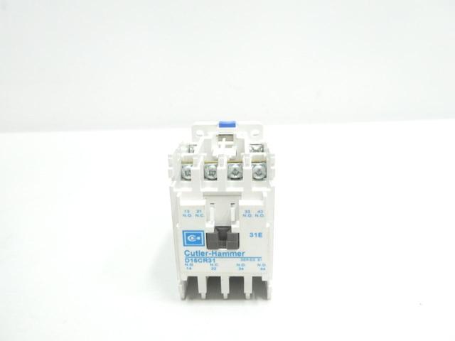 CUTLER HAMMER D15CR31 CONTROL RELAY 120V-AC