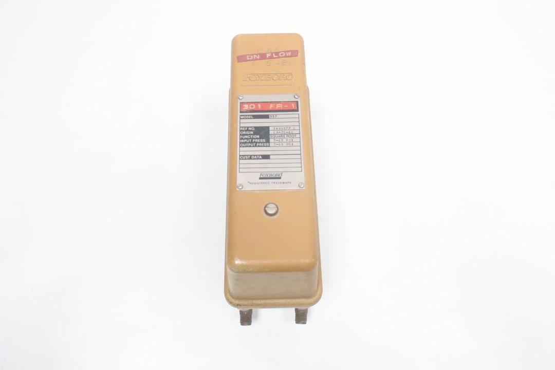 FOXBORO 557 PNEUMATIC SQUARE ROOT EXTRACTOR COMPUTER 3-15PSI