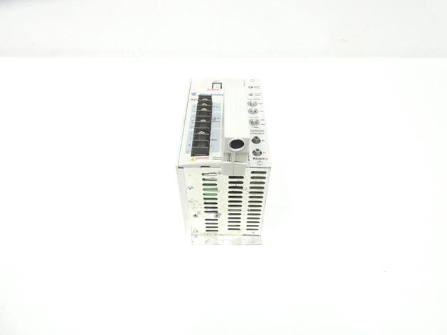 ALLEN BRADLEY 2098-DSD-005-SE SERVO DRIVE 0-400HZ 120/240V-AC 120/240V-AC 1PH