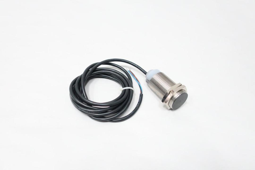 EATON E57G-30SPN10-C2 PROXIMITY SWITCH 10-30V-DC