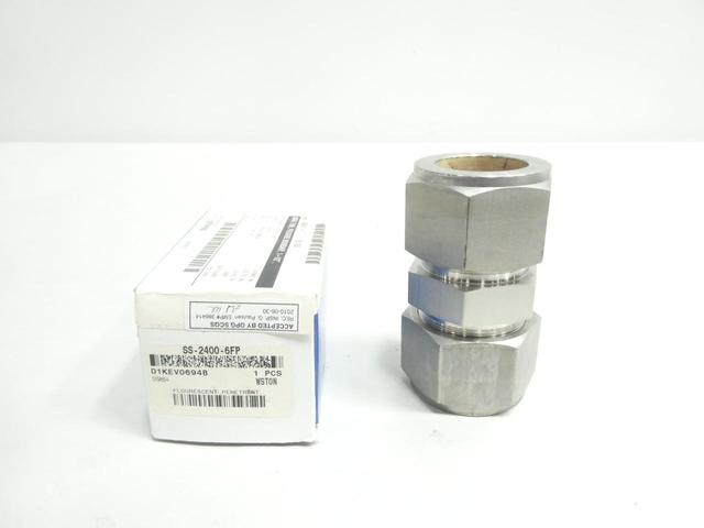 SWAGELOK SS-2400-6FP STAINLESS PIPE UNION 1-1/2IN TUBE