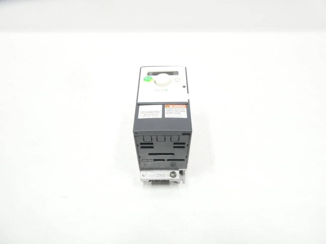 SCHNEIDER ATV312H075M2 AC VFD DRIVE 0.5-500HZ 200-240V-AC 1HP
