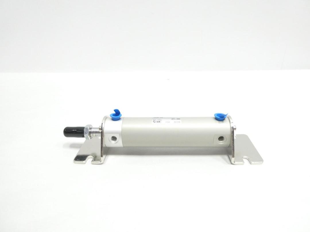 SMC NCGLN32-0300 DOUBLE ACTING PNEUMATIC CYLINDER 32MM 3IN 1MPA