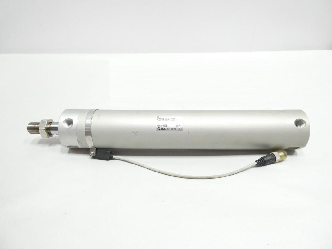 SMC CDG1BN50-250 DOUBLE ACTING PNEUMATIC CYLINDER 50MM X 250MM 145PSI