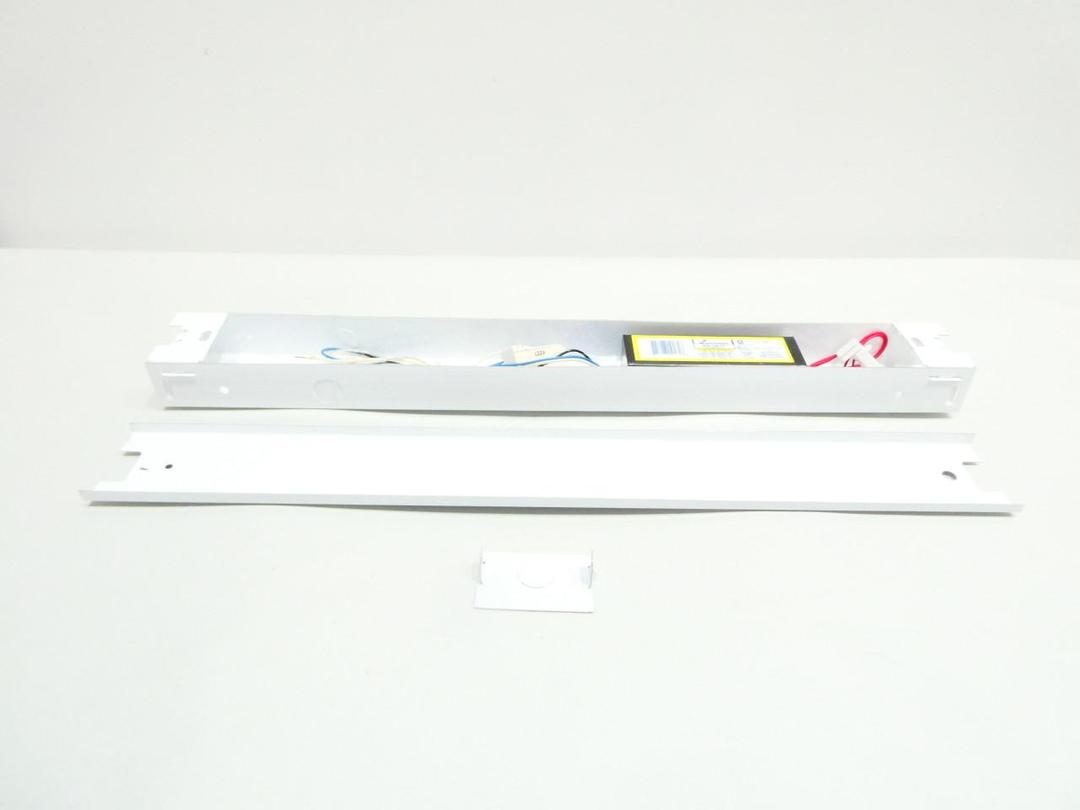 LITHONIA LIGHTING S 1 20 120 LPF FLUORESCENT LIGHT FIXTURE 120V-AC 20W