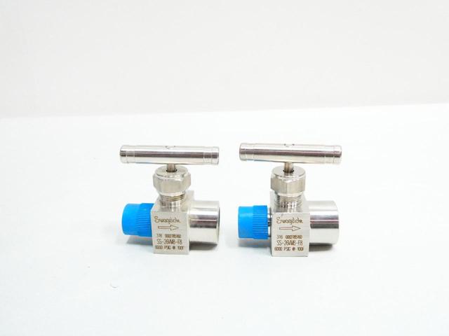BOX OF 2 SWAGELOK SS-26VM8-F8 MANUAL STAINLESS NEEDLE VALVE 1/2IN NPT 6000PSI