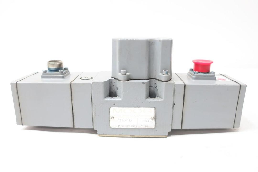 MOOG D651-403 HYDRAULIC SERVO VALVE