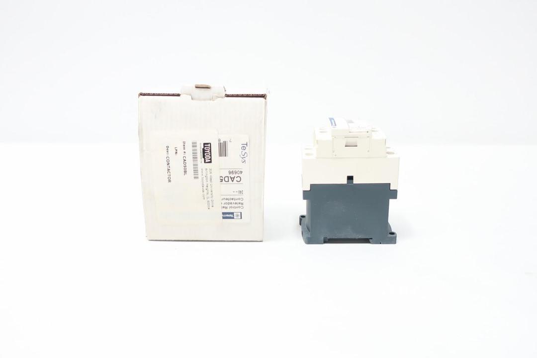 TELEMECANIQUE CAD50BL CONTROL RELAY 600V-AC 24V-DC
