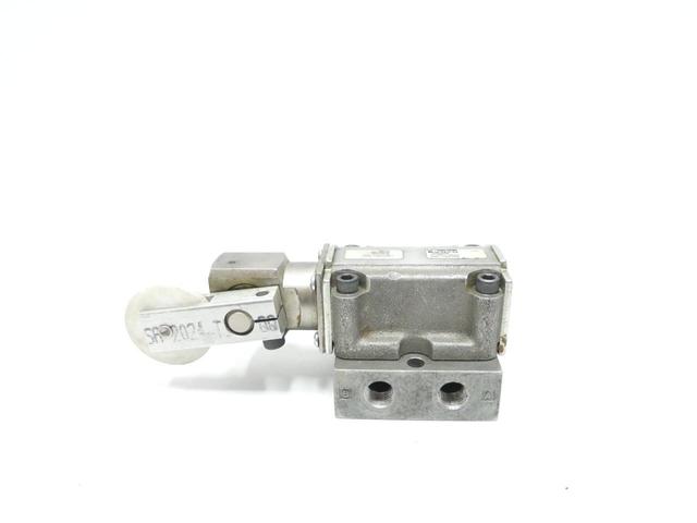 PARKER CC9425B MECHANICALLY OPERATED DIRECTIONAL CONTROL VALVE 150PSI