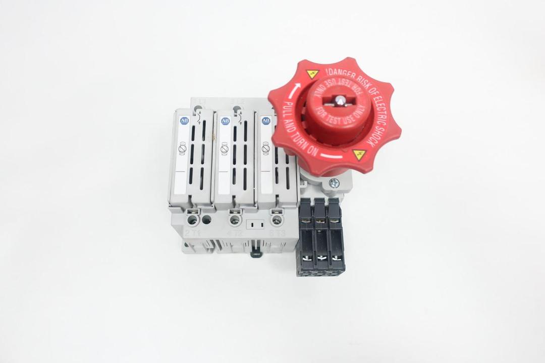 ALLEN BRADLEY 194R-N30-1753 194R-NHR1 NON-FUSIBLE DISCONNECT SWITCH 30A 600V-AC