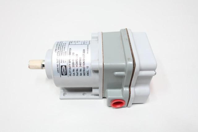 HUBBELL 2220-111CC13 PILOT DUTY SPEED SWITCH 120/240V-AC