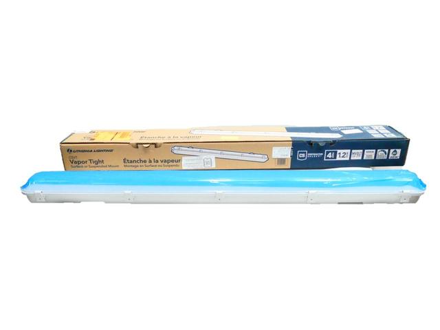 LITHONIA LIGHTING CSVTL485000LMMVOLT40K80CRI VAPOR TIGHT LIGHT FIXTURE 4FT