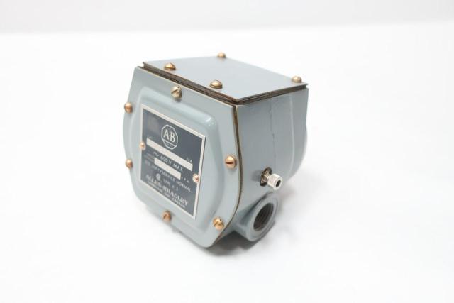 ALLEN BRADLEY 808-G4 SPEED SWITCH 15-60RPM 600V-AC
