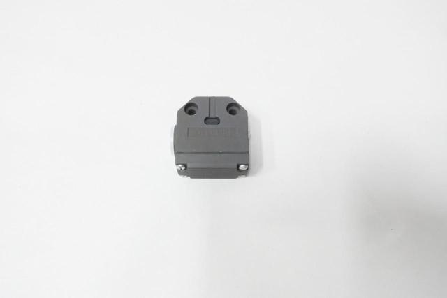 BALLUFF BNS 819-100-D-11 LIMIT SWITCH