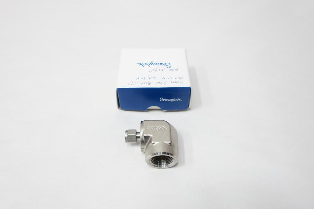 SWAGELOK SS-400-8-12 STAINLESS PIPE ELBOW 1/4IN TUBE X 3/4IN NPT