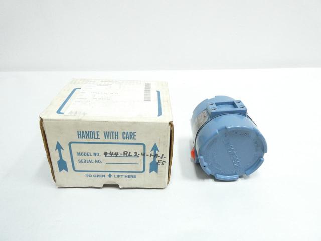 ROSEMOUNT 0444RL2U1A1E5 TEMPERATURE TRANSMITTER 0-210C 45V-DC