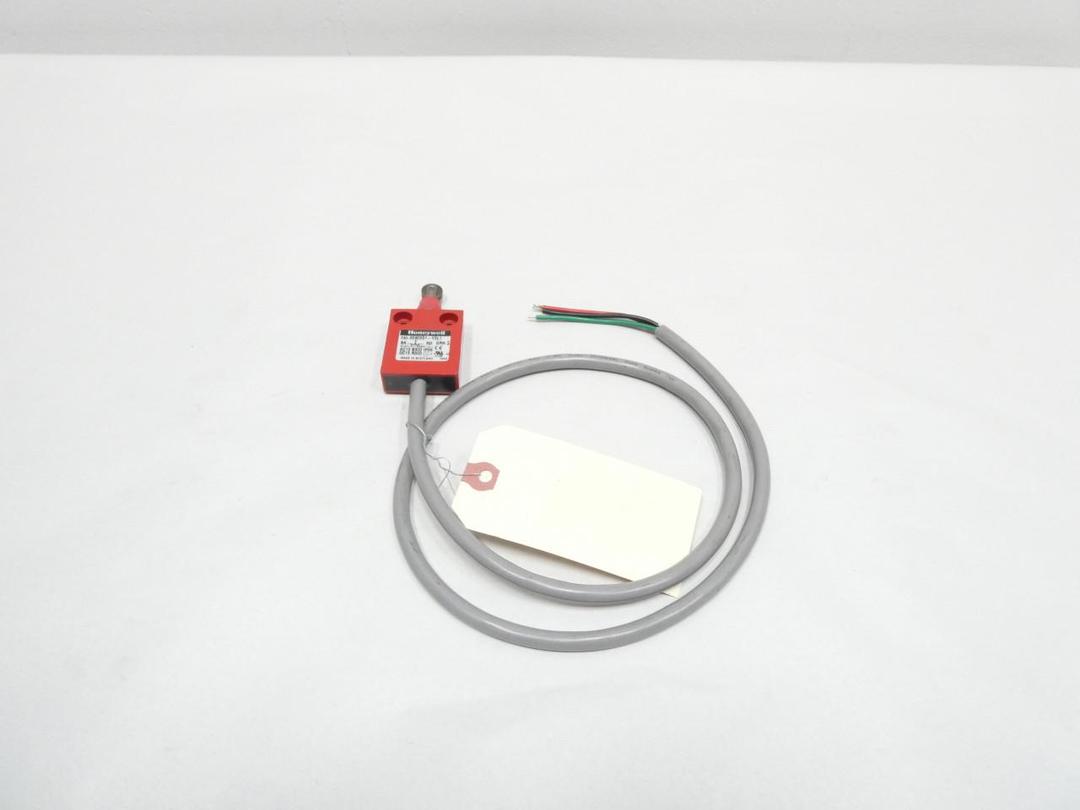 HONEYWELL 924CE31-Y3L1 TOP ROLLER PLUNGER LIMIT SWITCH