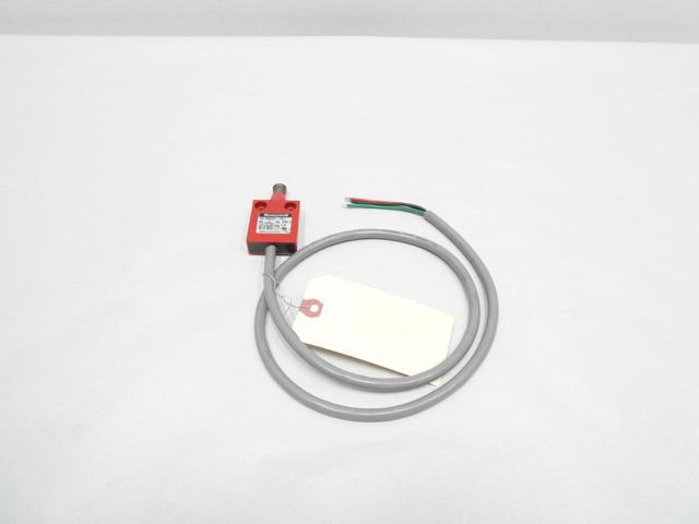 HONEYWELL 924CE31-Y3L1 TOP ROLLER PLUNGER LIMIT SWITCH