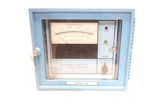 ROSEMOUNT ANALYTICAL 0757 UNILOC PH CONDUCTIVITY ANALYZER 0-5000µS 230V-AC
